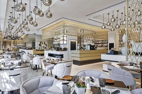 Al Bandar Rotana Creek in Dubai — foto 9