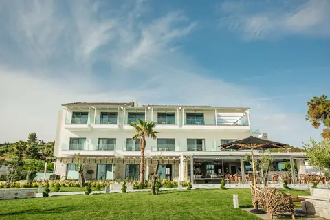 Blue Carpet Luxury Suites in Πευκοχώρι — foto 11