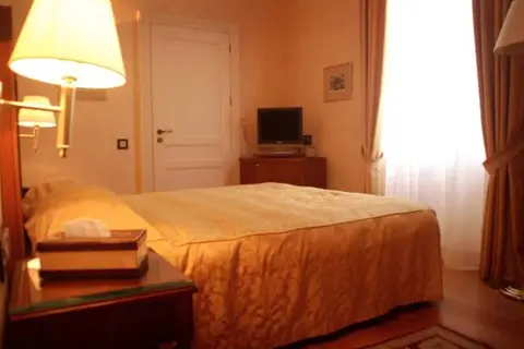 Siora Vittoria in Corfu — foto 6