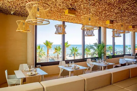 Fly & Go Higueron Hotel Malaga, Curio Collection by Hilton in Fuengirola — foto 24
