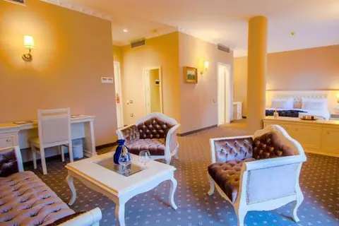 Lot Boutique Hotel in Tirana — foto 11