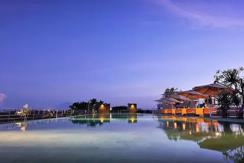 de Vins Sky Seminyak Hotel in Seminyak, Kuta, Bali — foto 16