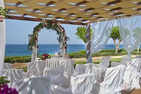Pernera Beach Hotel in Παραλίμνι — foto 19