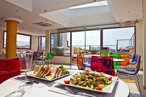 Novus City Hotel in Athene