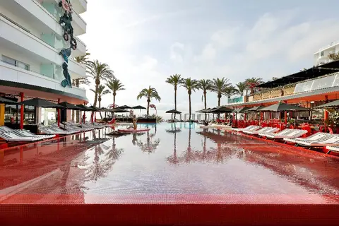 Ushuaïa Ibiza Beach Hotel & The Unexpected Ibiza Hotel in Sant Josep de sa Talaia — foto 17
