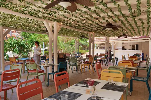 H10 Mediterranean Village in Salou — foto 20