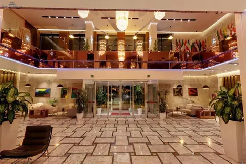 Tirana International in Tirana — foto 2