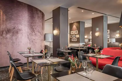 Hotel Medium Valencia in Valencia — foto 13