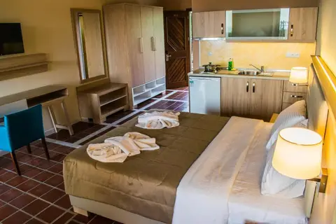Kallisti Aparthotel in Ποτός — foto 13