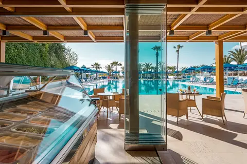 Mitsis Faliraki Beach Hotel & Spa in Φαληράκι — foto 4