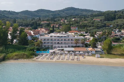 Cavomarina Beach in Municipal Unit of Lefkimmi — foto 7