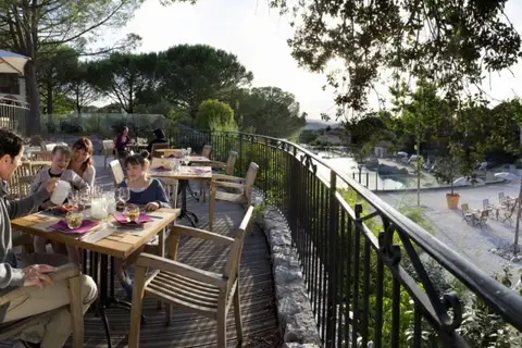 Pierre & Vacances Village Club Le Rouret in Grospierres — foto 8