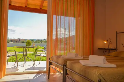 Megali Luxuries Apartments in Λιβάδι — foto 8