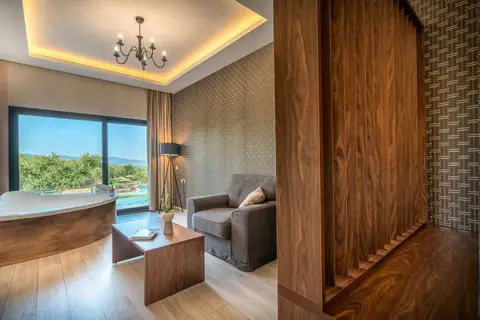 Elegance Luxury Executive Suites in Tragaki, foto 21
