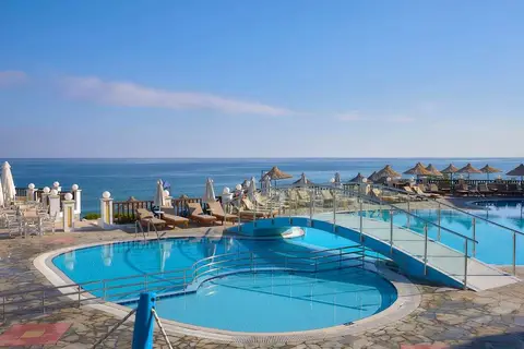 Alexander Beach Hotel & Village in Stalís (Stalída)