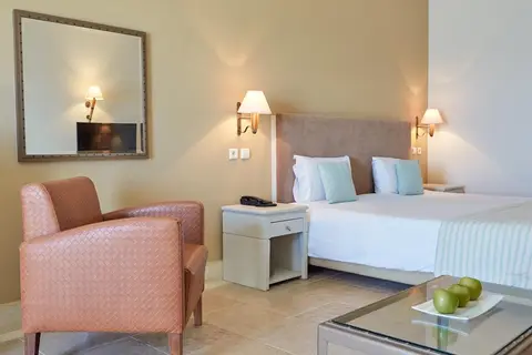 Grand Bay Beach Resort in Kolymbari — foto 5