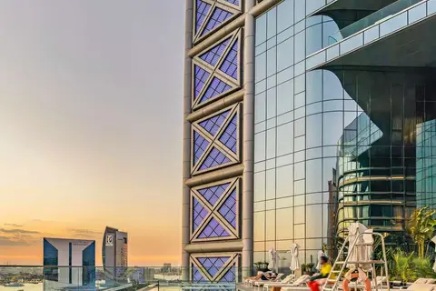 Al Bandar Rotana Creek in Dubai — foto 12