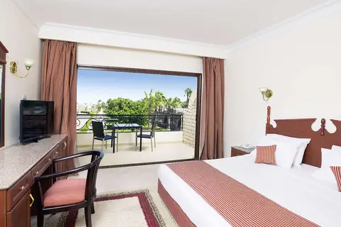 Aladdin Beach Resort in Al Hadaba, foto 14