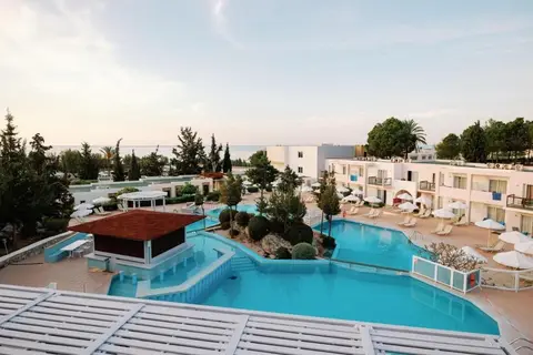 Miraluna Beach Resort in Κιοτάρι — foto 4