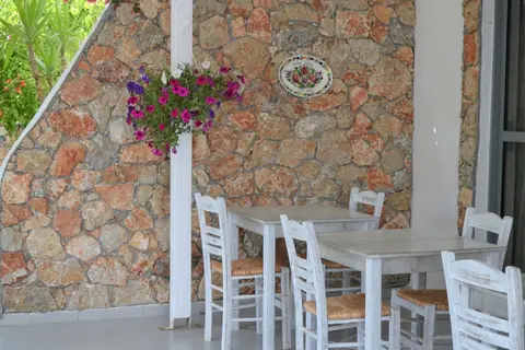 Irini Hotel in Λιβάδια — foto 21
