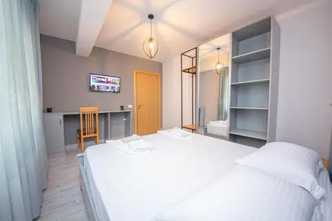 Aerial Hotel in Vlora — foto 8