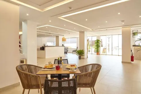 Sol Bahia Ibiza Suites in Sant Antoni de Portmany — foto 8
