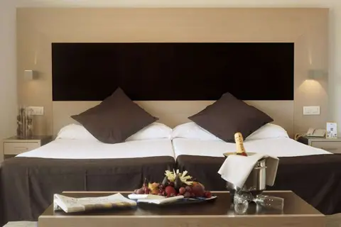Hotel Dynastic in Benidorm — foto 12