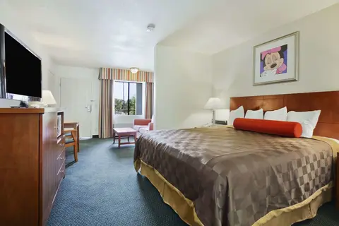 Travelodge Inn & Suites by Wyndham Anaheim on Disneyland Drive in Anaheim, foto 7