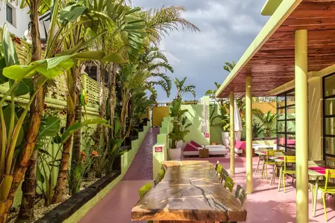 Tropicana Ibiza Suites in Sant Jordi de ses Salines — foto 2