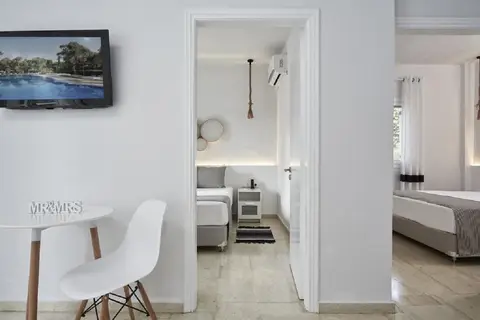 Mr & Mrs White Corfu in Αχαράβη — foto 4