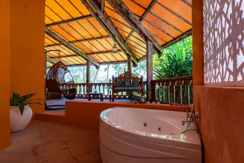 Nomad Beach Resort in Diani Beach — foto 16