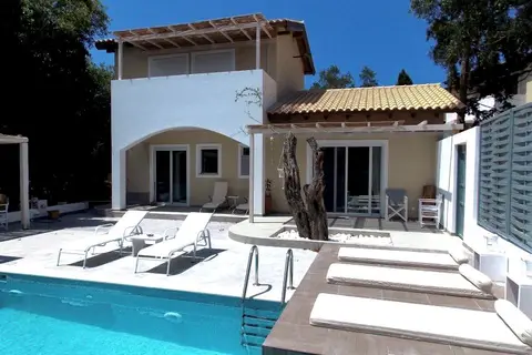 Adipni Villas in Agios Prokopios