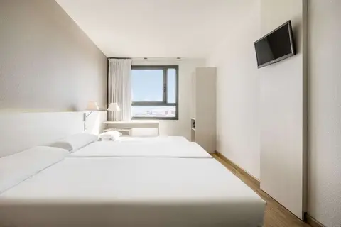 Hotel ILUNION Valencia 3 in Valencia — foto 4