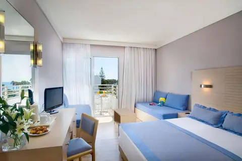Louis Ledra Beach Hotel in Γεροσκήπου — foto 20