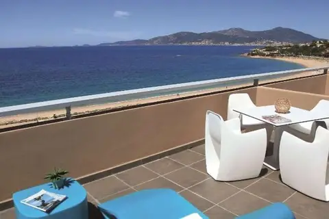 Radisson Blu Resort & Spa Ajaccio Bay in Albitreccia — foto 18