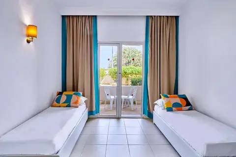 Palm Beach Skanes in المنستير — foto 4