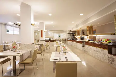Las Arenas Affiliated by Melia in Benalmádena — foto 21