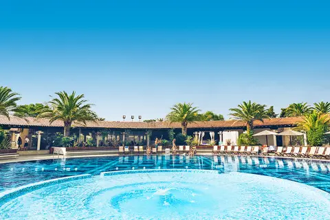 Slovenska Plaža Resort in Budva