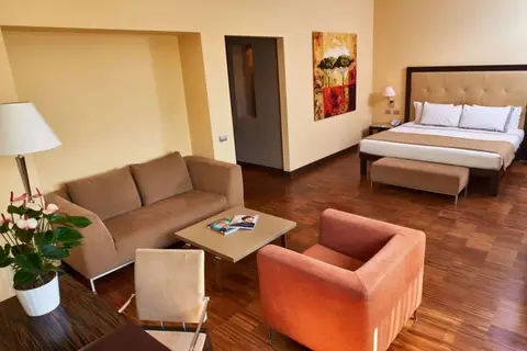 Hotel Cruise in Montano Lucino — foto 21