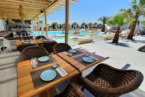 Smy Mediterranean White in Thira Municipal Unit, foto 12