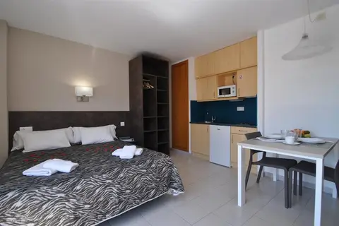 Aparthotel Safari in Calella — foto 2