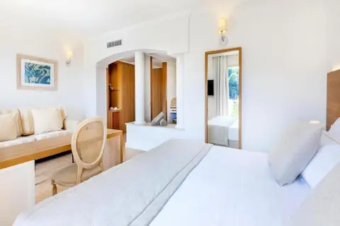 VIVA Cala Mesquida Suites & Spa Adults only 16+ in Palma — foto 6