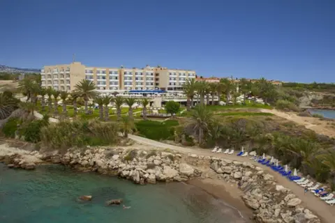 Queen's Bay Hotel in Paphos — foto 24