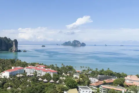 Avani Ao Nang Cliff Krabi Resort in Krabi — foto 16