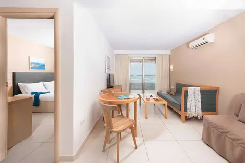 Erato Beach Hotel in Πλατανιάς — foto 6