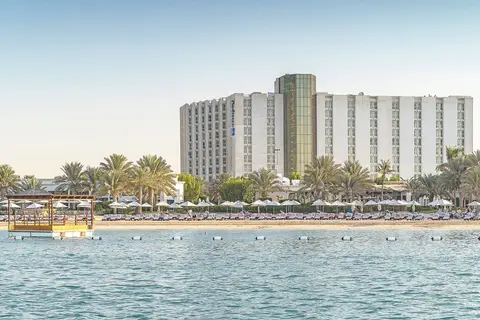 Radisson Blu Hotel & Resort, Abu Dhabi Corniche in الصاروج — foto 13