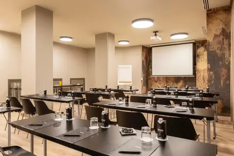 Hotel Acta Pirámides in Madrid — foto 5