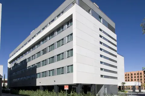 Hotel Axor Barajas in Madrid
