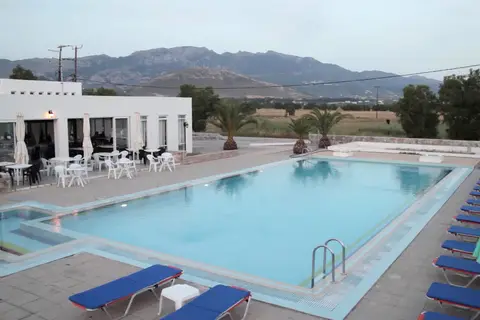 Bouradanis Village Hotel in Μαρμάρι — foto 3