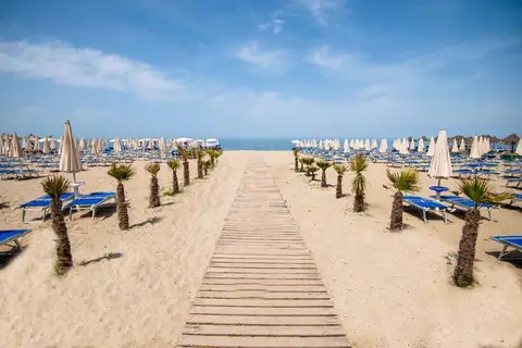 Diamma Resort in Golem — foto 4